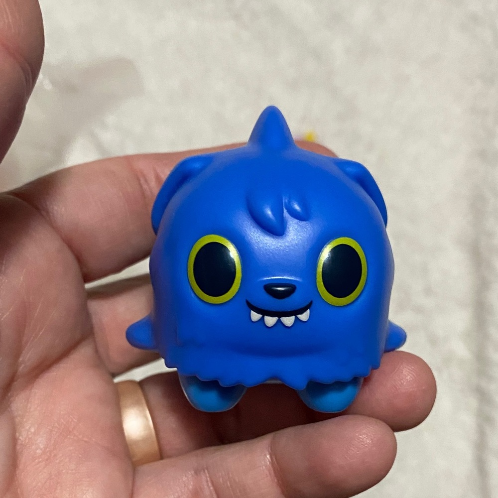 My strange pets Wendys 2025 kids meal collectibles slime cat & shark dog - Picture 4 of 16